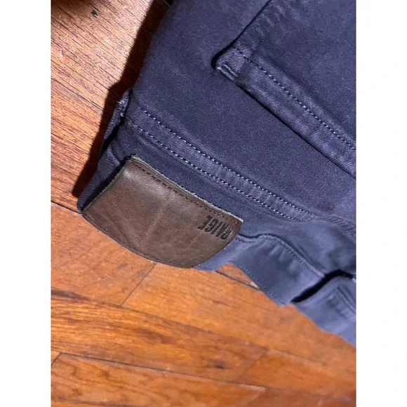 Paige‎ Jeans - Picture 3 of 4